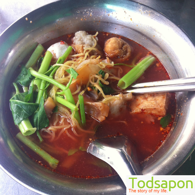 yentafour-tomyum-noodle-bts-udomsuk-01